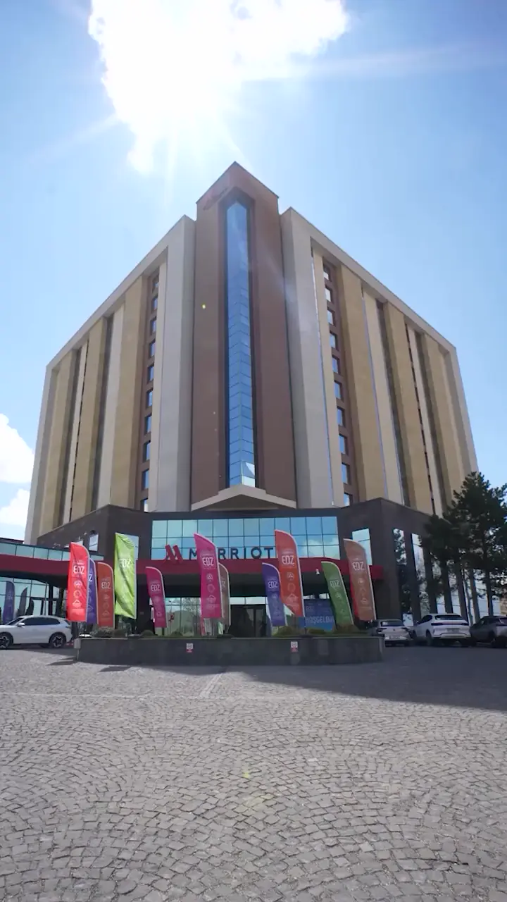 Erciyes Dermatoloji videosunun ilk karesi