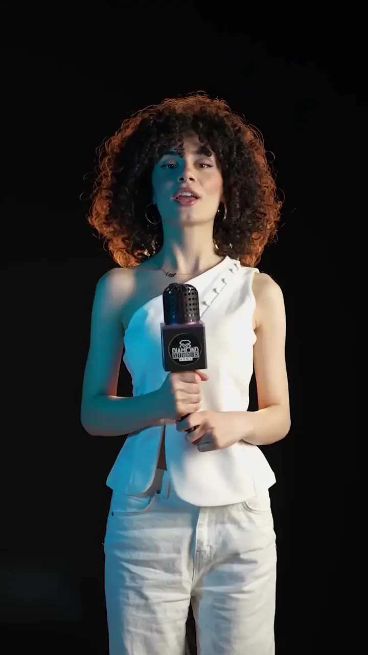 Diamond Studio videosunun ilk karesi